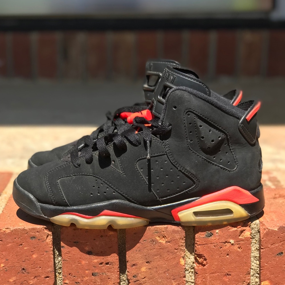 Air Jordan Retro 6 Black Infrared (2019)
Size 5.5Y / 7 Wmns - Picture 2 of 7